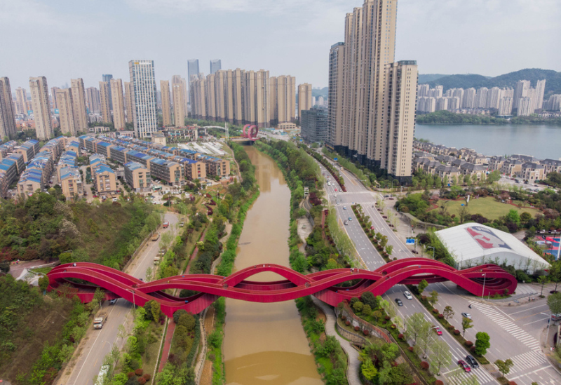 Lucky Knot Bridge