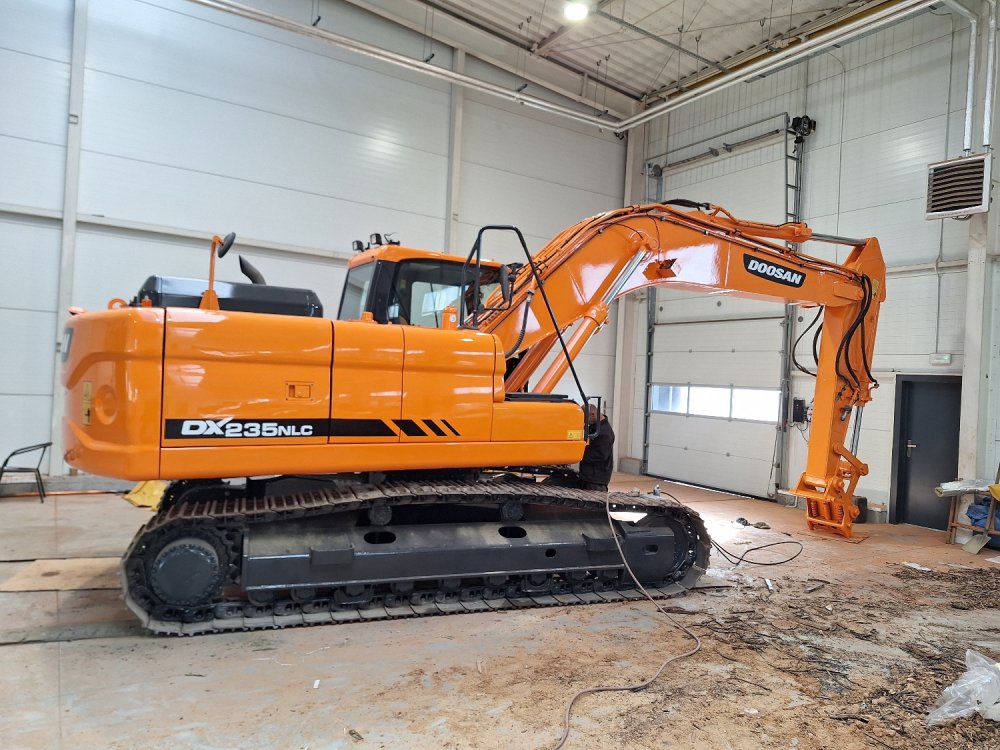 Aukcja internetowa: DOOSAN  DX235NLC