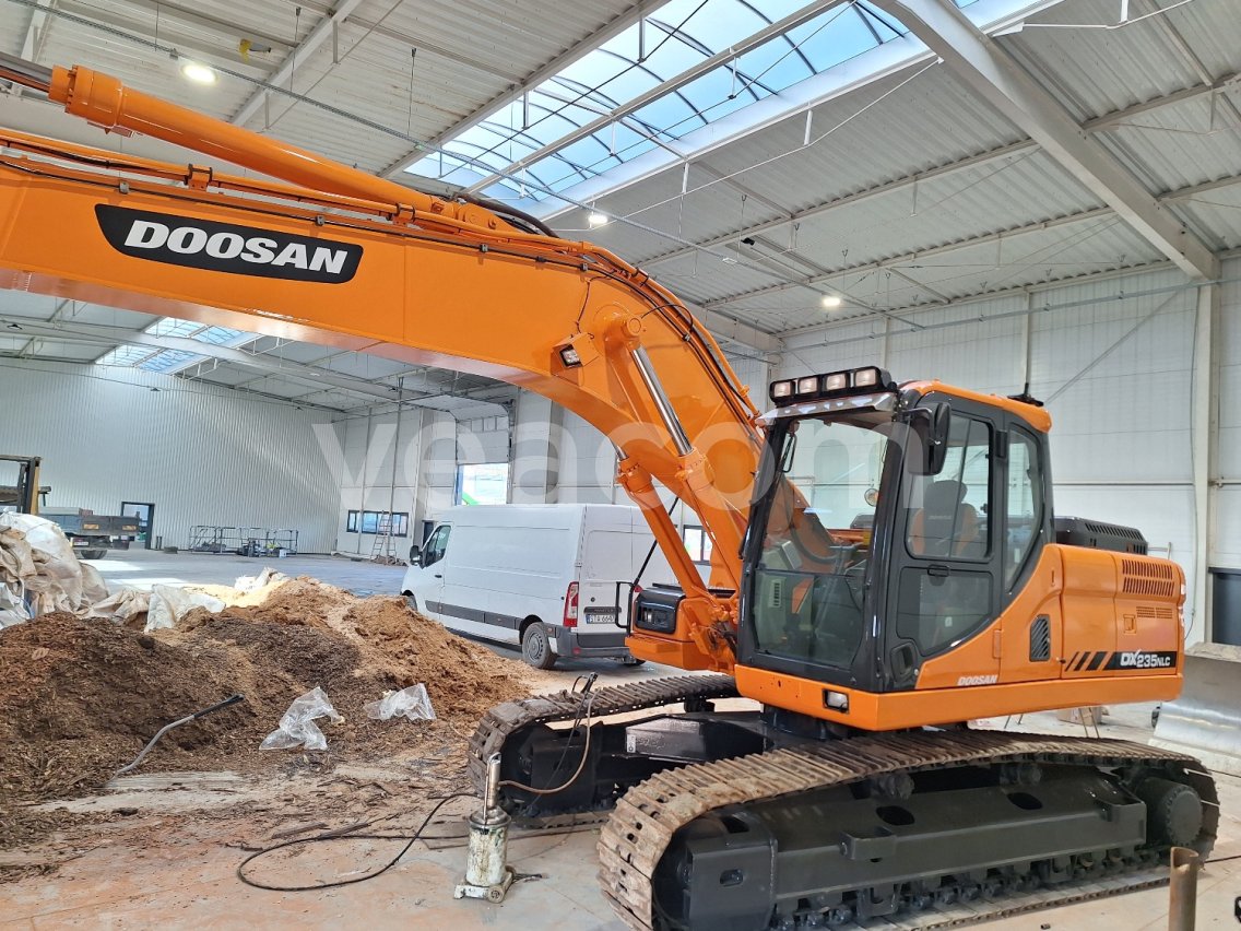 Online árverés: DOOSAN  DX235NLC