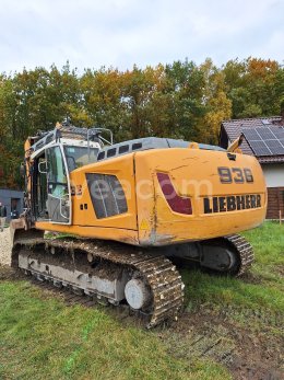 Online auction: LIEBHERR  R936LC