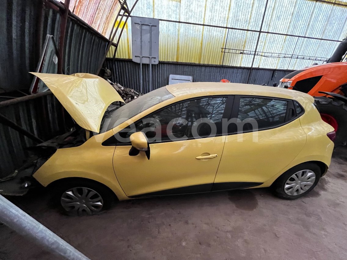 Online auction: RENAULT  CLIO