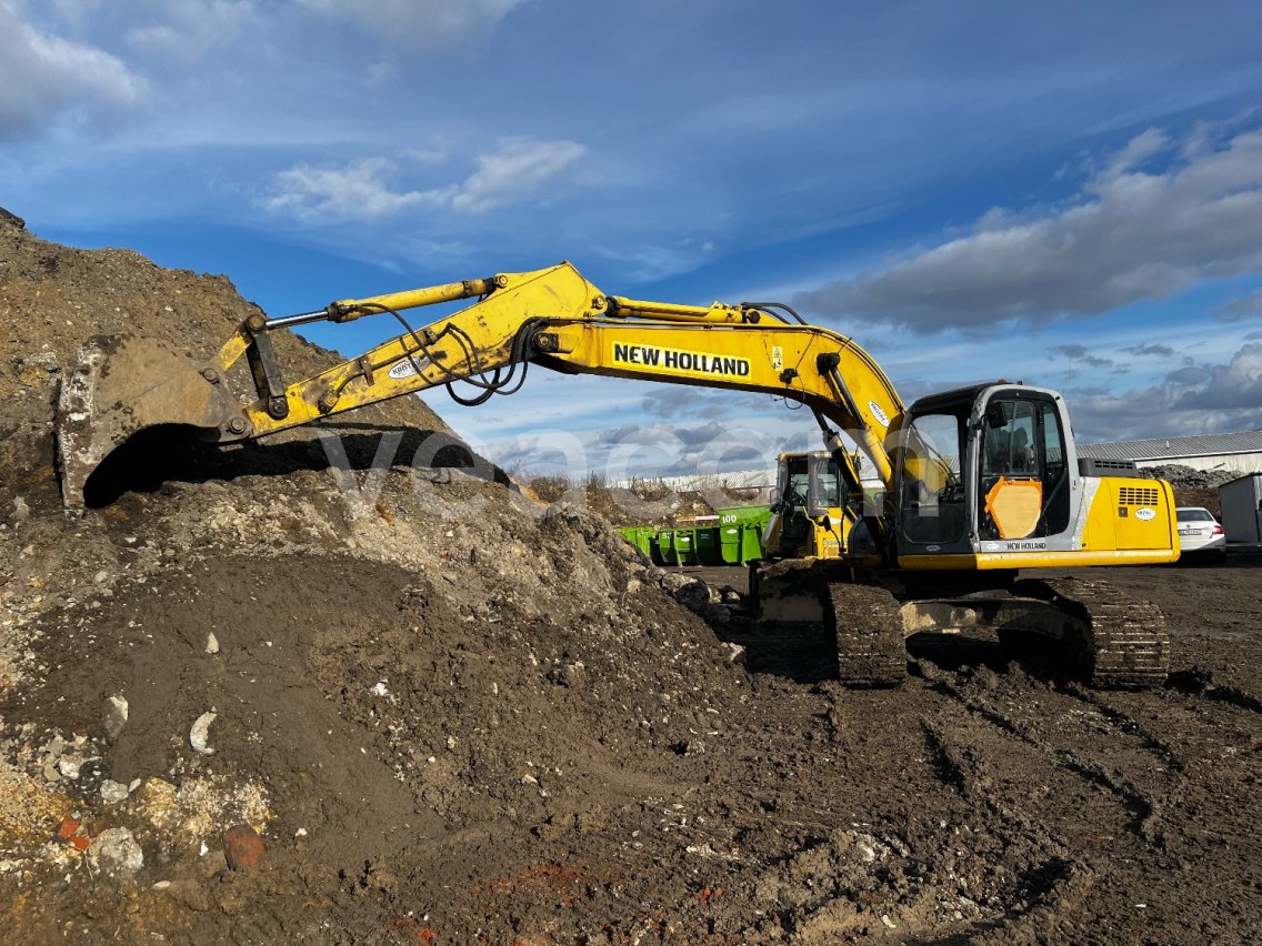 Online aukce: NEW HOLLAND  E195