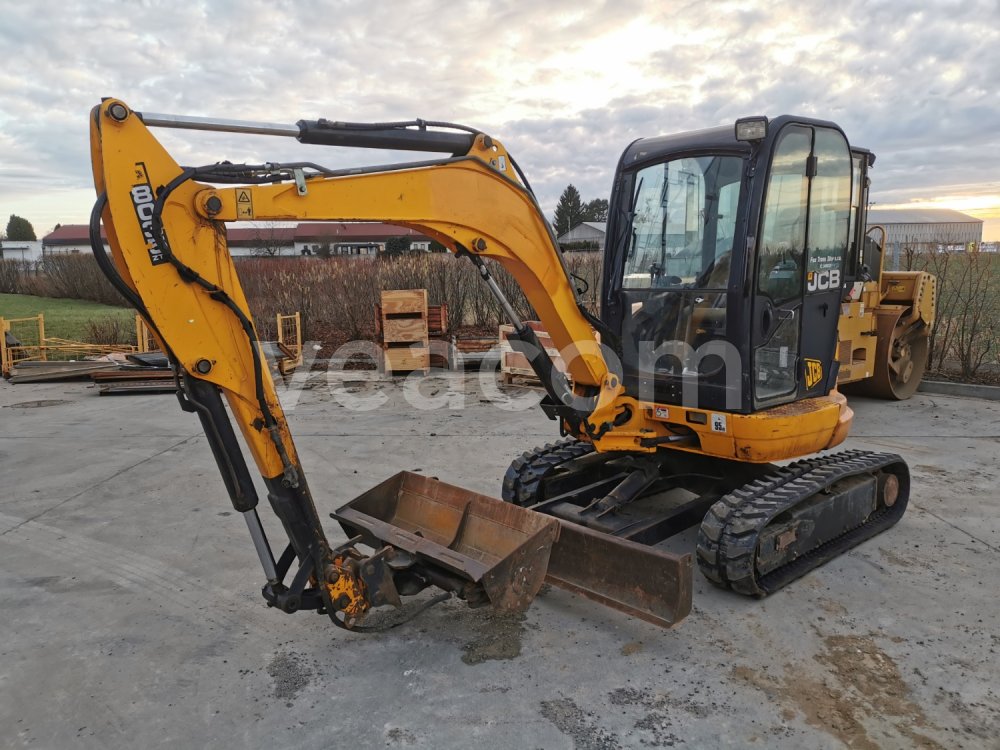 Online auction: JCB  8035