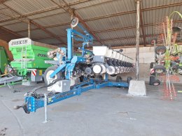 Online árverés:  KINZE 3600 12R