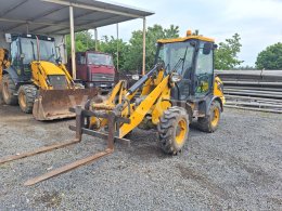 Online árverés: JCB  406