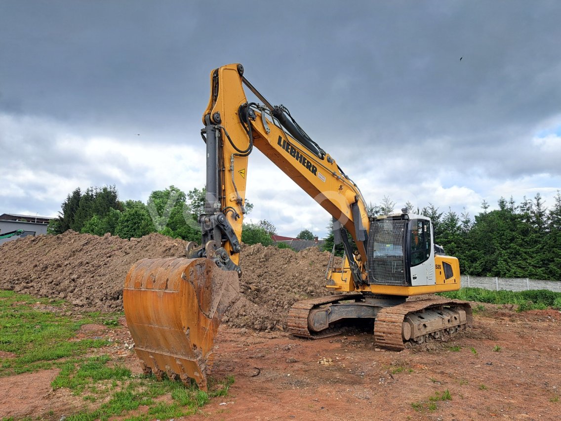 Online árverés: LIEBHERR  R 926 LC