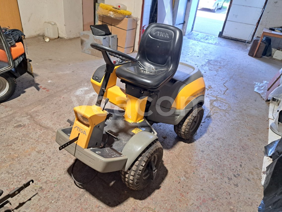 Online auction: STIGA  PARK PRO BIVOJ 4WD P 901