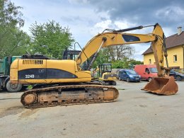 Online auction: CATERPILLAR  324 D