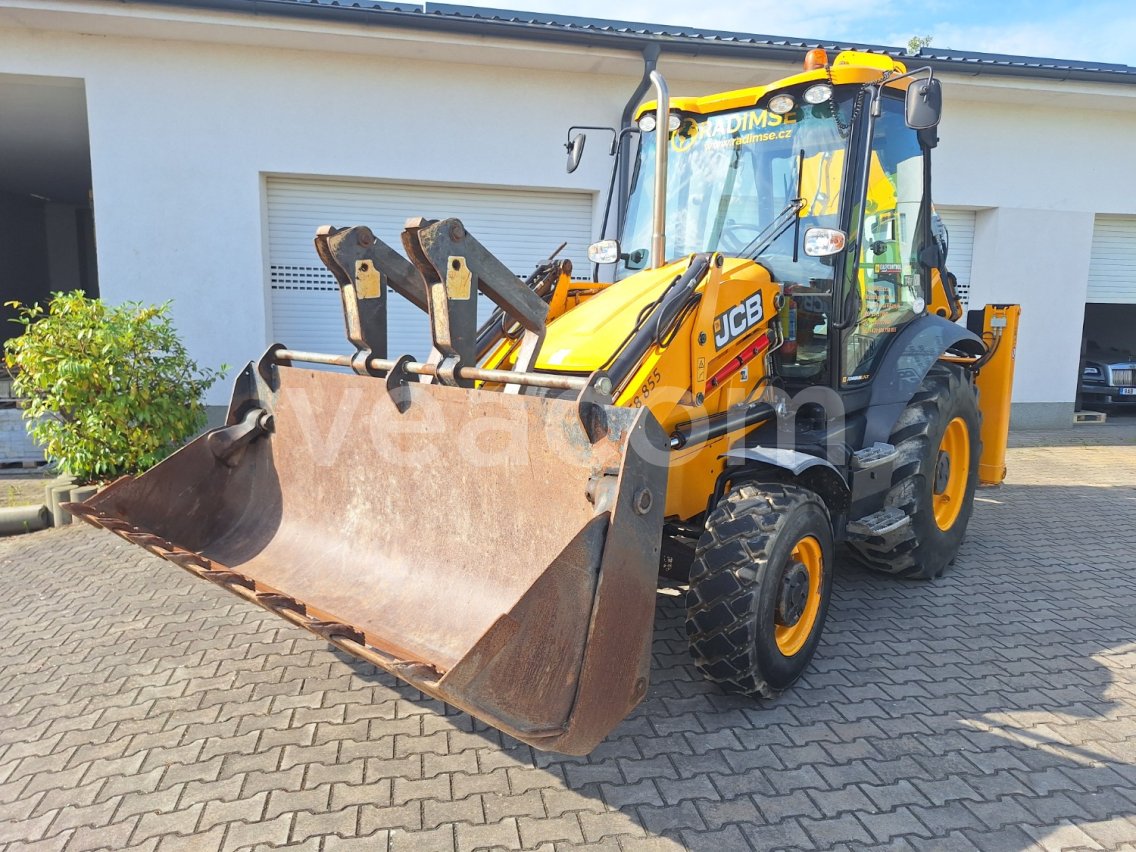 Online auction: JCB  3CX