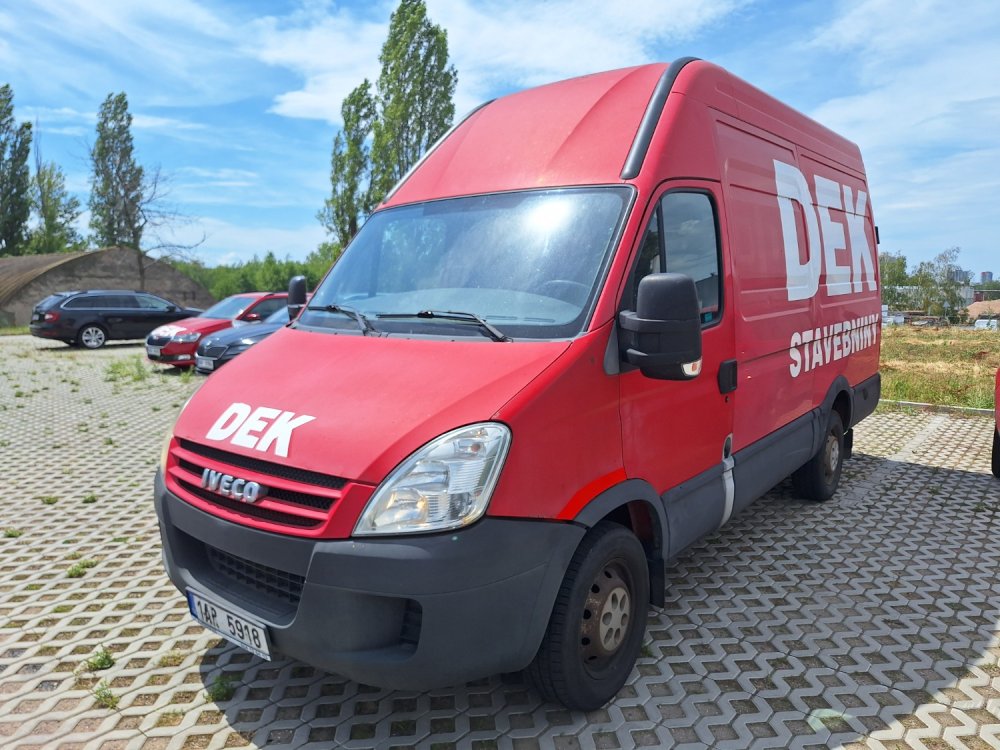 Online auction: IVECO  DAILY