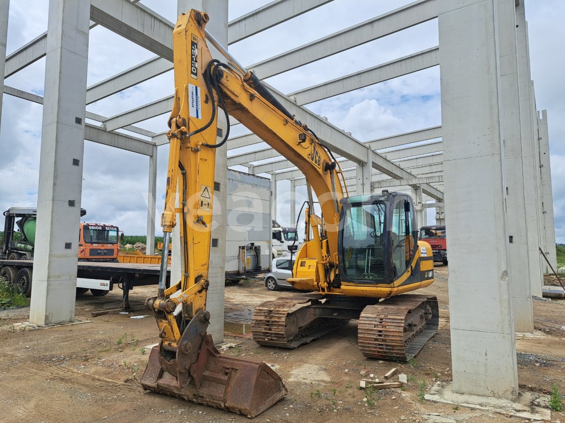 Online aukce: JCB  JS 130