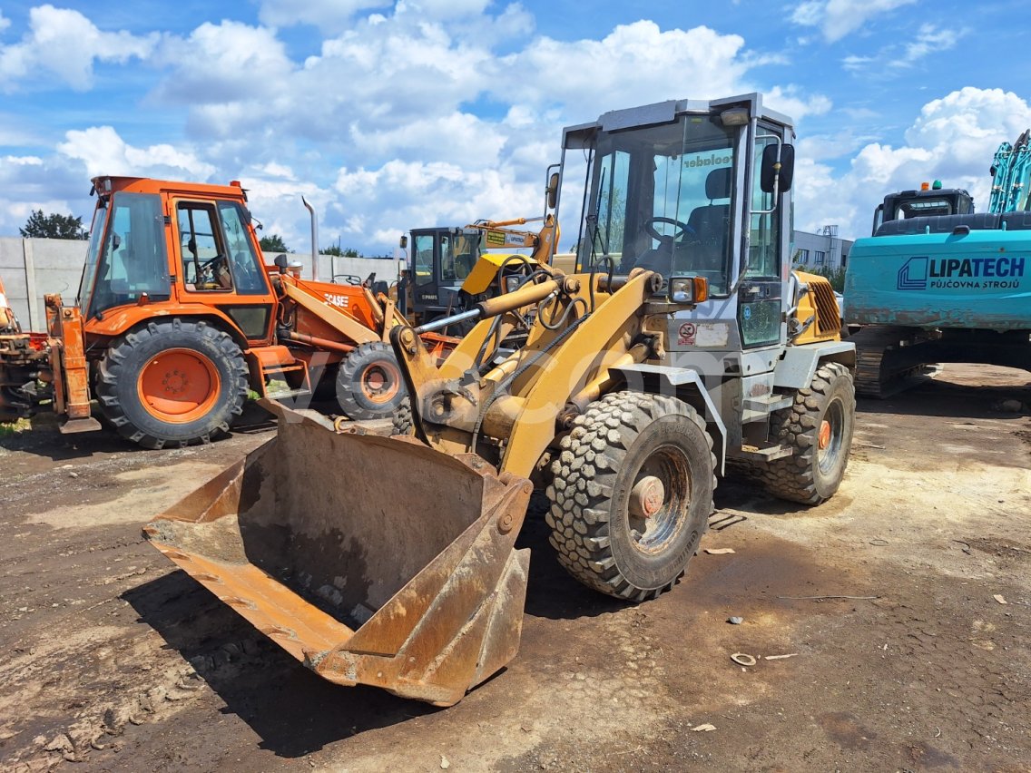 Online auction: LIEBHERR  L 506