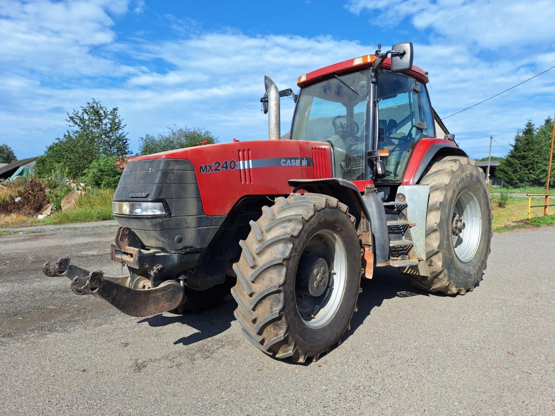 Online auction: CASE  MAGNUM MX 240, 4X4