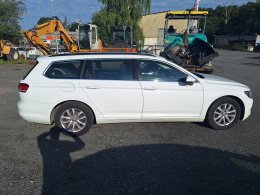 Online auction: VOLKSWAGEN  PASSAT