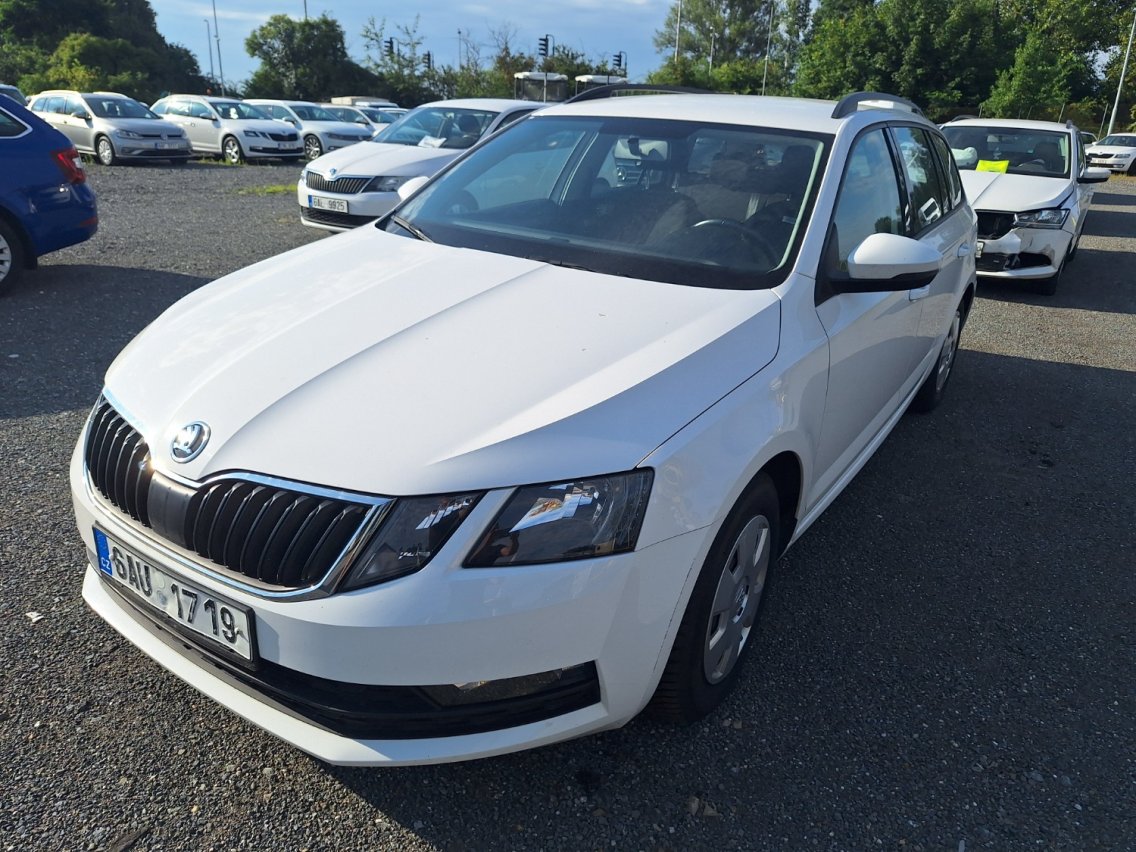 Online árverés: ŠKODA  OCTAVIA