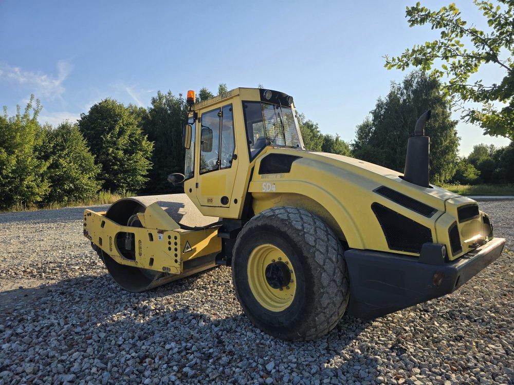 Online aukce: BOMAG  BW 213 D-4