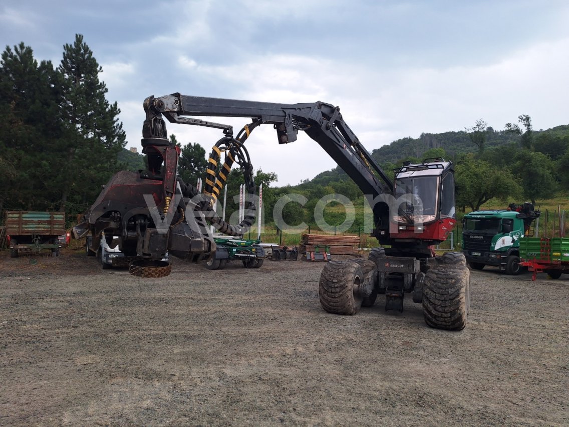 Online auction:   VALMET 901 4X4