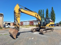 Online auction: CAT  323 D + BOURACÍ KLADIVO NS 1500