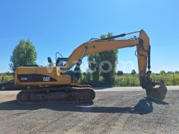 Online auction: CAT  323 D + BOURACÍ KLADIVO NS 1500