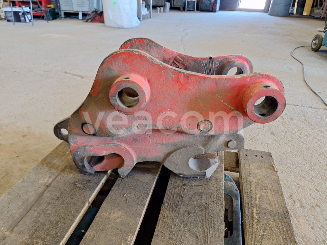 Online auction:   POWER LATCH CAT 307/8