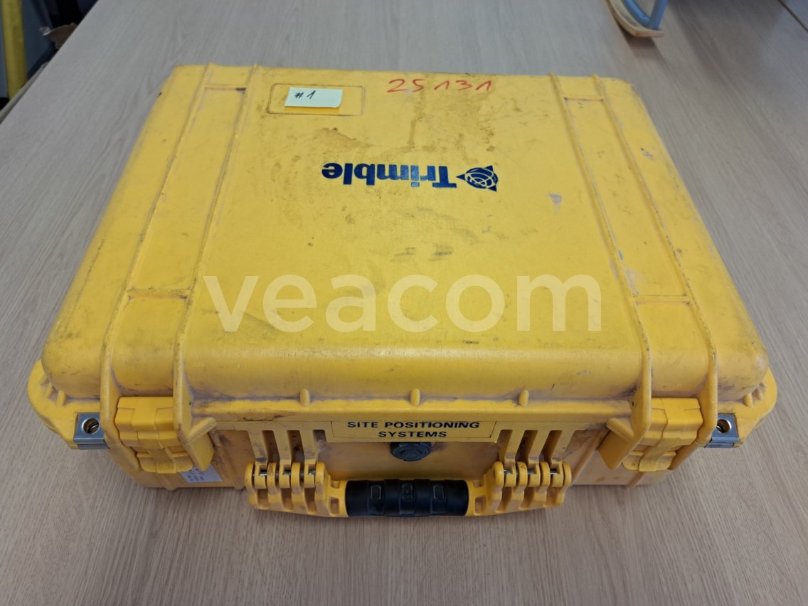 Online auction:   TRIMBLE SPS985