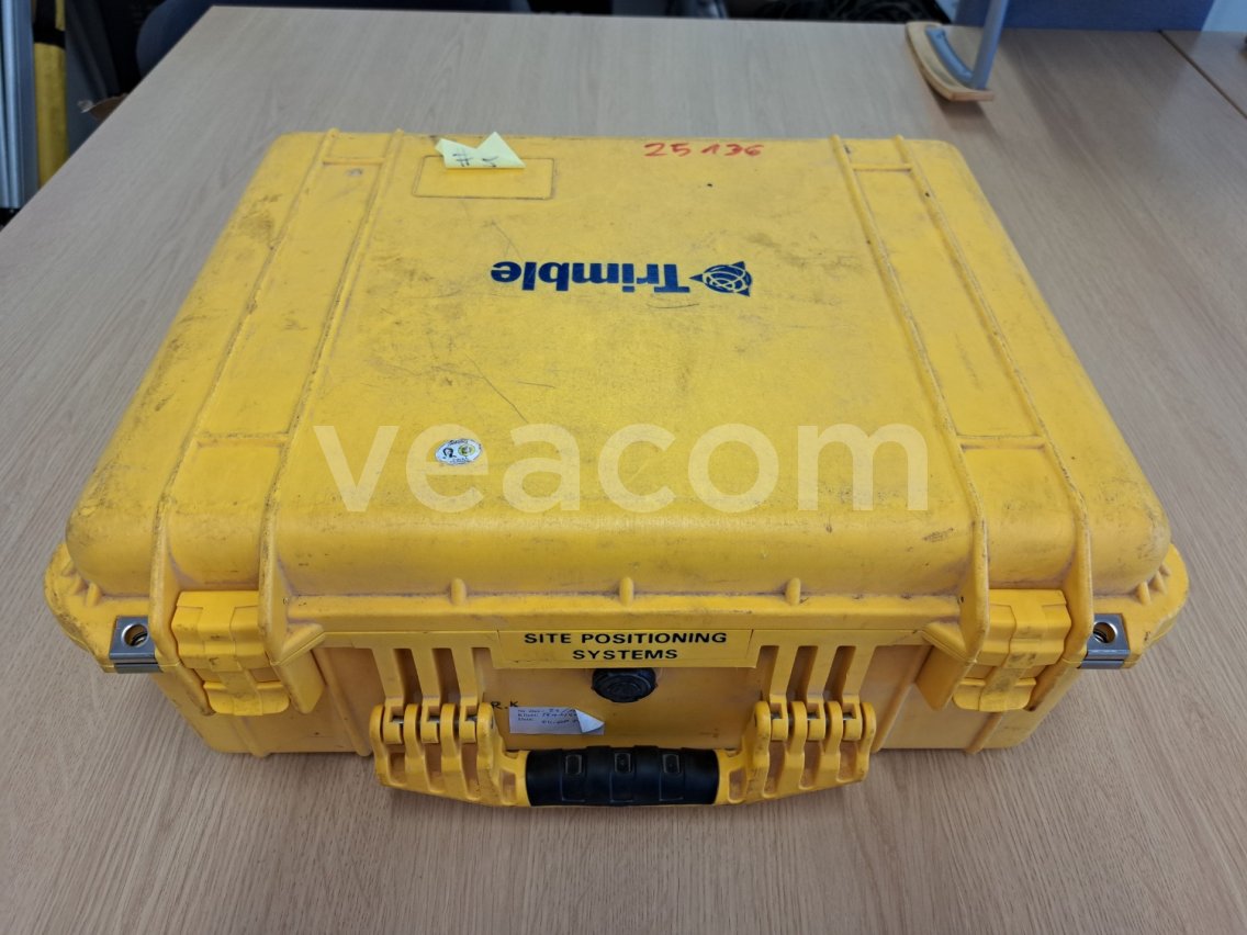 Online auction:   TRIMBLE SPS985