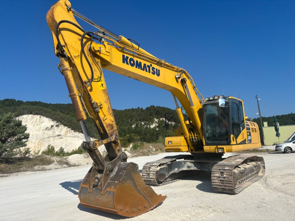 Интернет-аукцион: KOMATSU  PC240LC-11