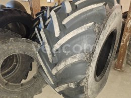 Aukcja internetowa:   PNEU KOMBAJN – 2 KS (CONTINENTAL COMBINEMASTER 800/65 R32)