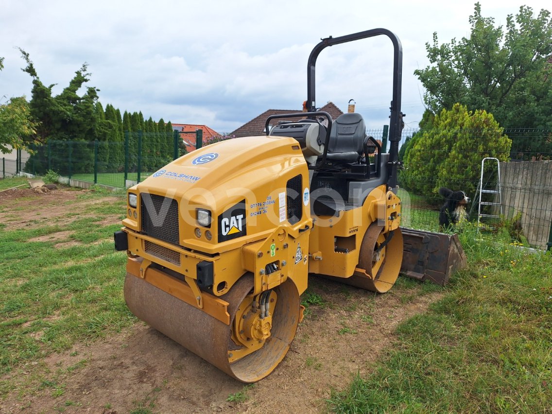 Online auction: CAT  CB 2.7