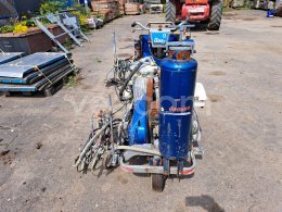 Online auction:   GRACO LINE LAZER IV 250SPS