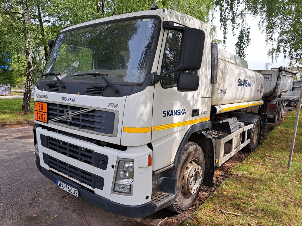 Aukcja internetowa: VOLVO  STOKOTA FM/CS