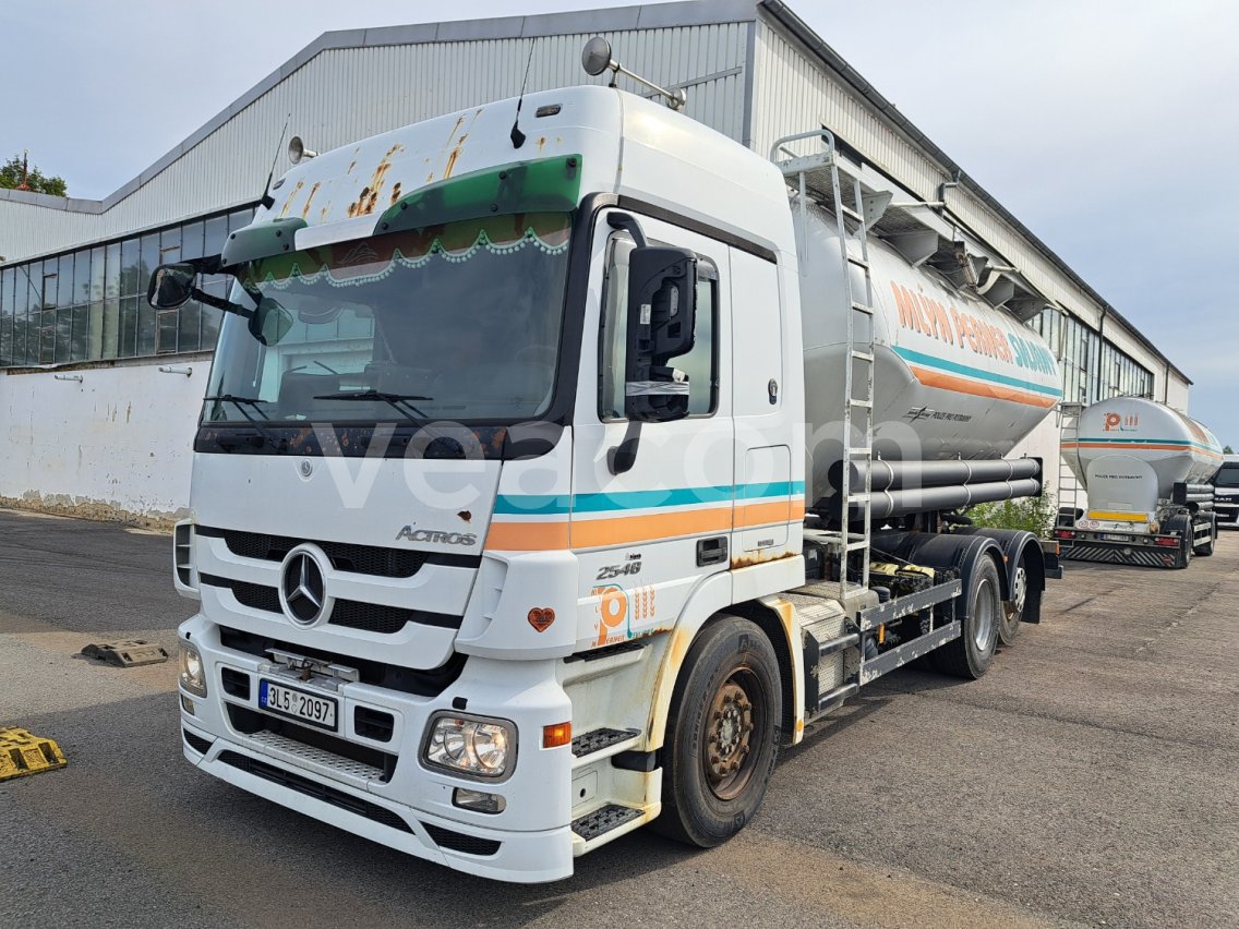 Online aukce: MB  ACTROS 2548 L 6X2 S CISTERNOU SPITZER SILO