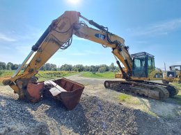 Online auction: CATERPILLAR  325D