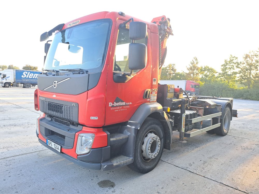 Aukcja internetowa: VOLVO  FL