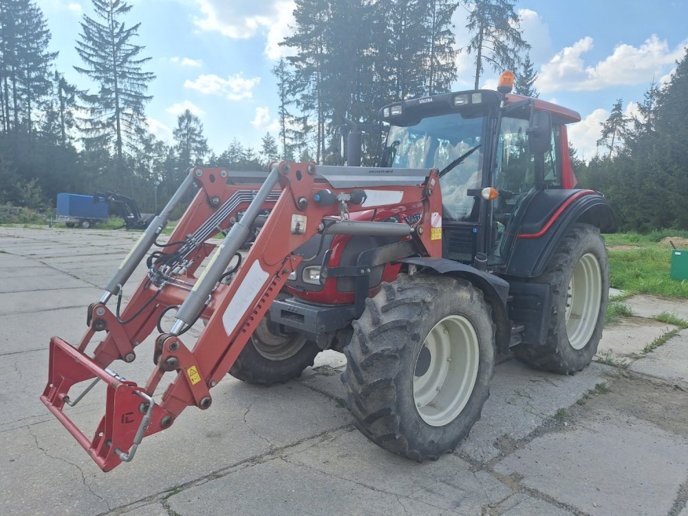 Aukcja internetowa:  VALTRA N82F 4X4