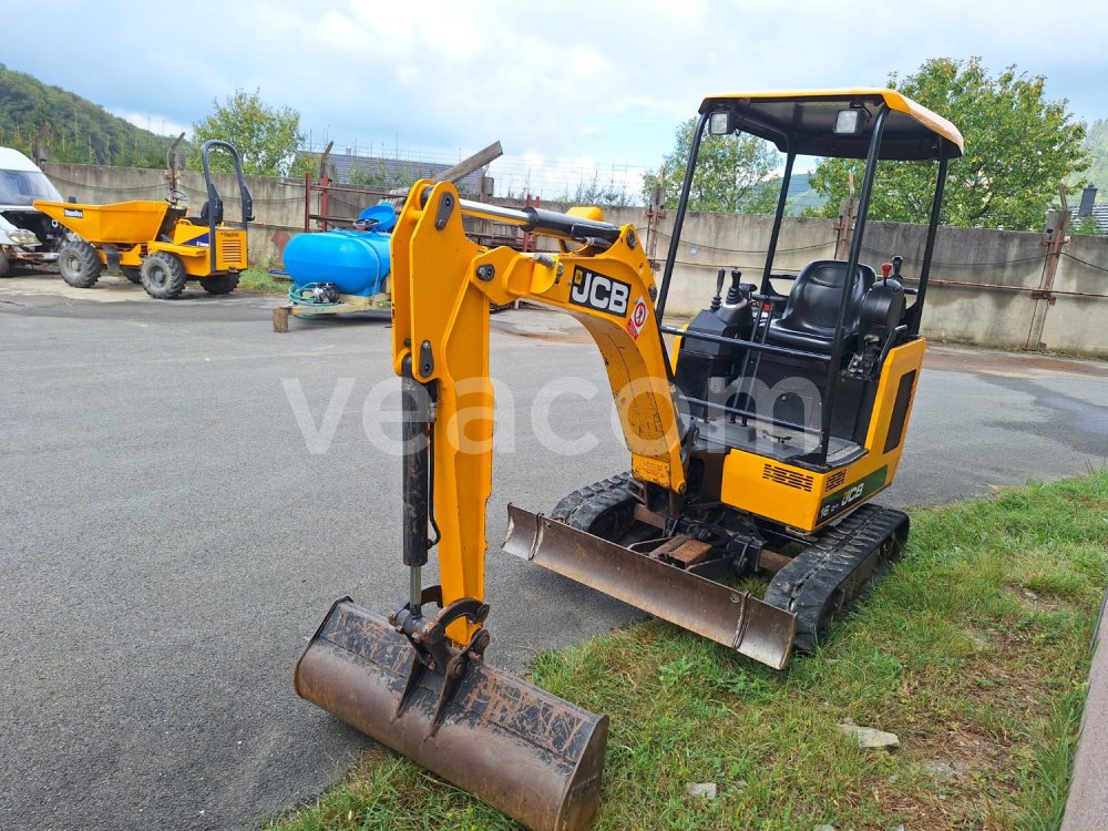 Online auction: JCB  16C 1T3