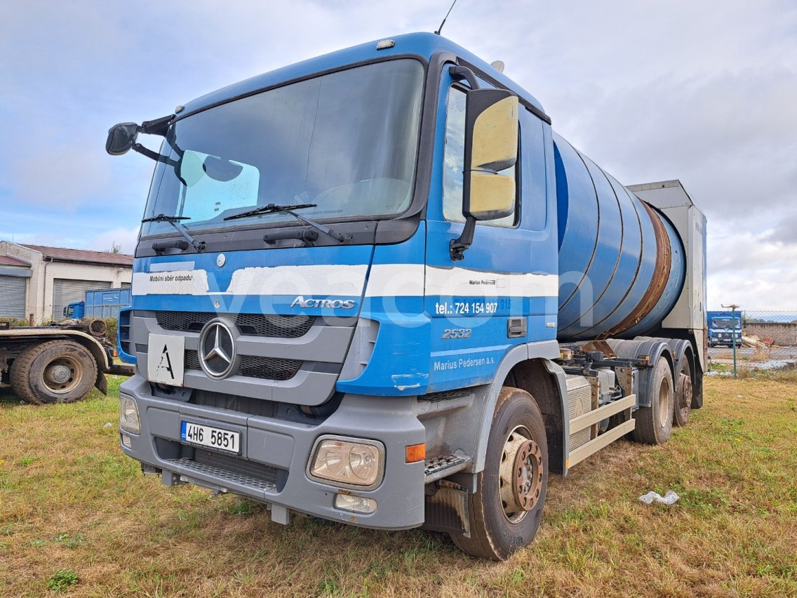 Online-Versteigerung: MB  ACTROS 2532 L 6X2