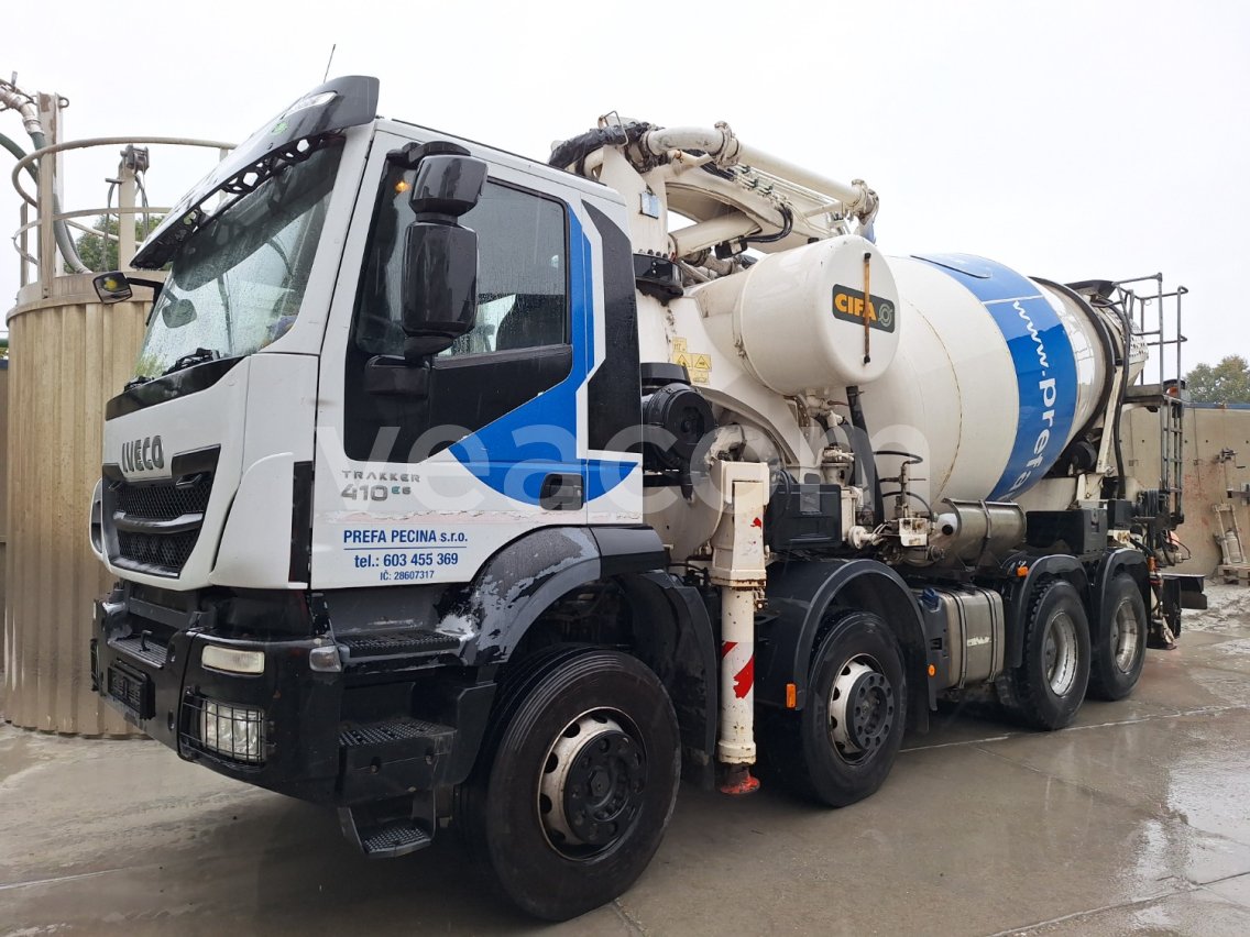 Online auction: IVECO  AD 410TB 8X4