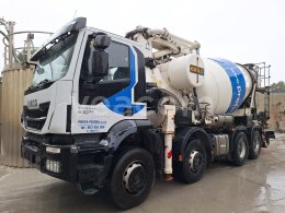 Online auction: IVECO  AD 410TB 8X4