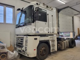 Online auction: RENAULT  MAGNUM 460