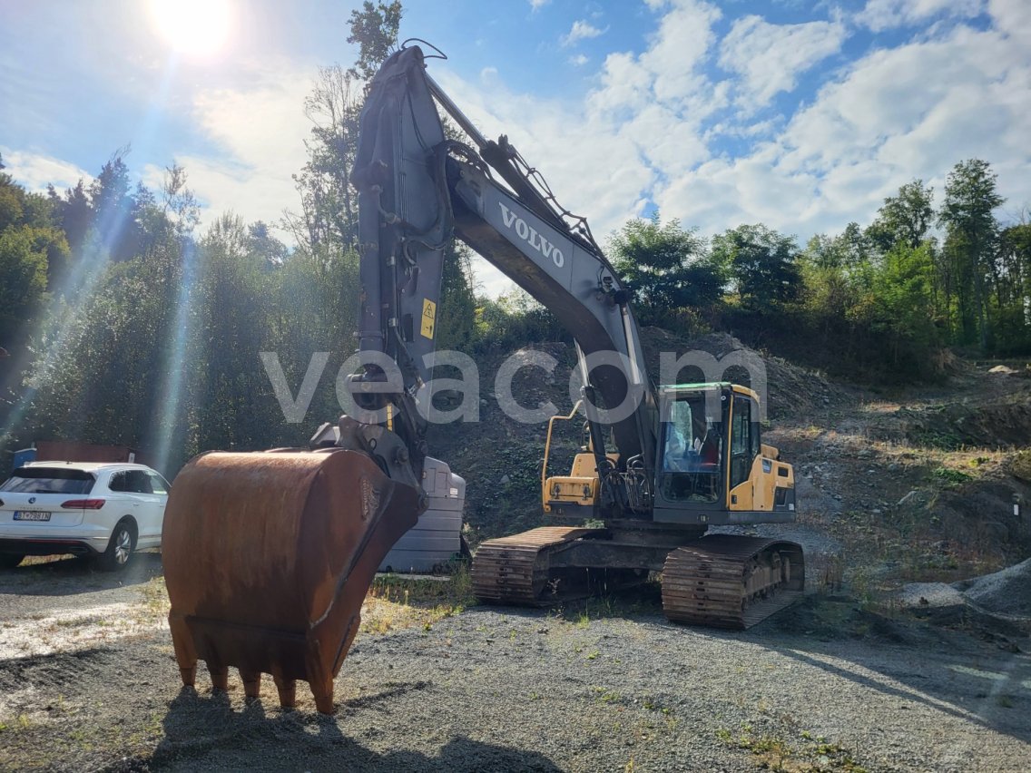 Online árverés: VOLVO  EXCAVATOR EC300DL