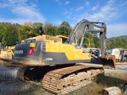 Online auction: VOLVO  EXCAVATOR EC300DL