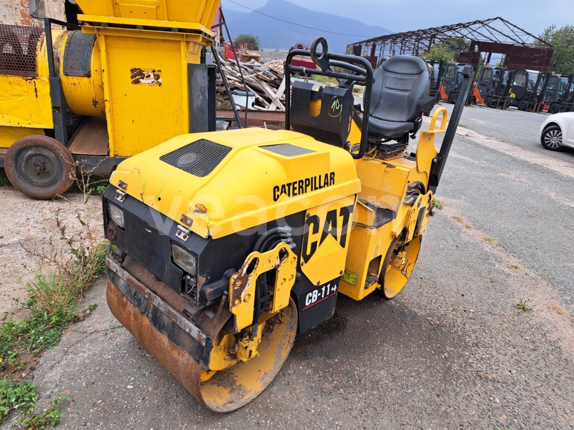 Online auction: CATERPILLAR  CB 114