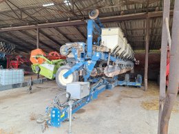 Online aukce:   KINZE 3600 12R