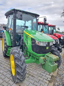 Online auction: JOHN DEERE  5405 4X4