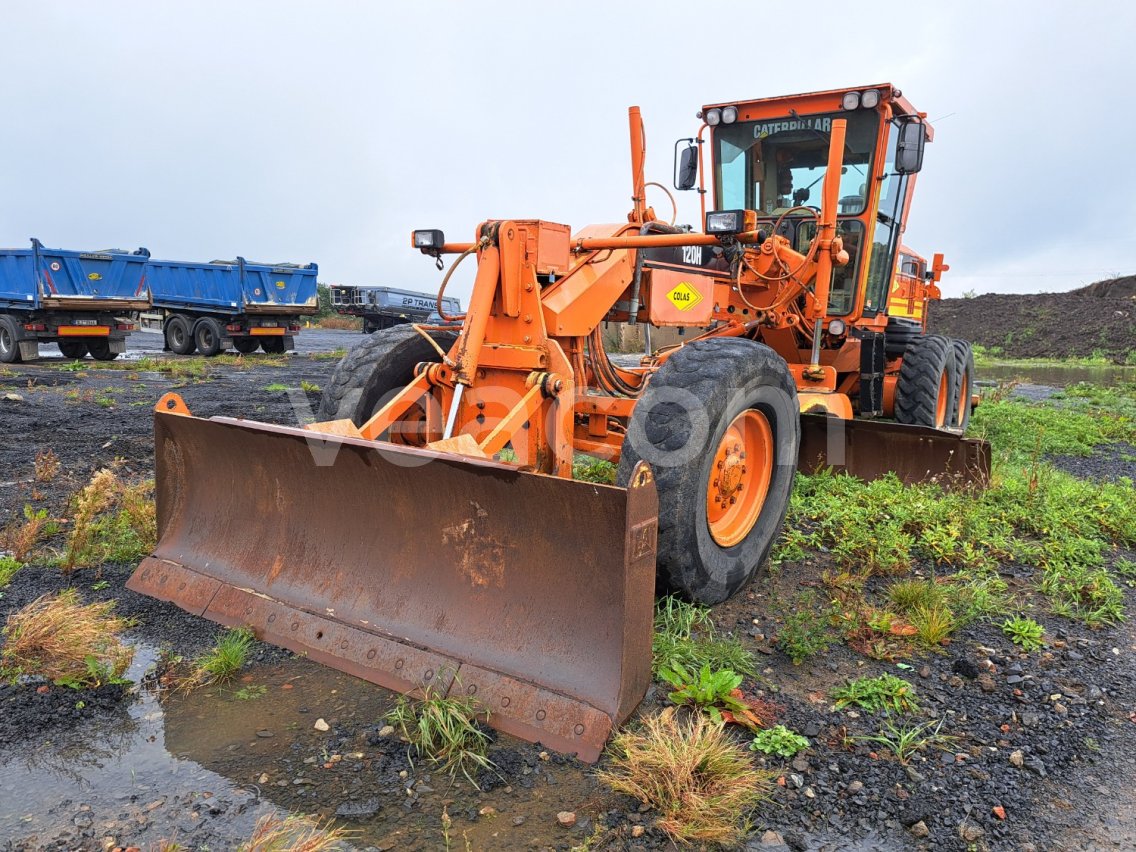 Online árverés: CATERPILLAR  120H