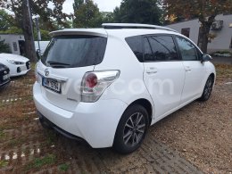 Aukcja internetowa: TOYOTA  VERSO