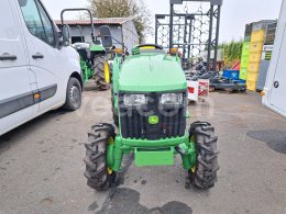 Online auction: JOHN DEERE  3028EN 4X4