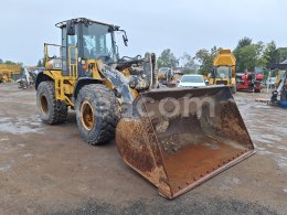 Online auction: JOHN DEERE  BELL L156E