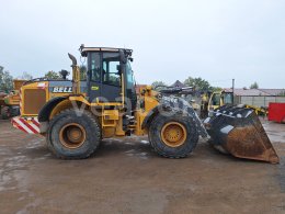 Online auction: JOHN DEERE  BELL L156E